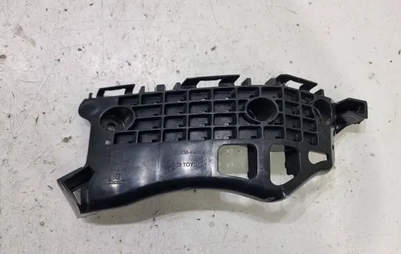Toyota C-HR I Front bumper mounting bracket 52536F4010