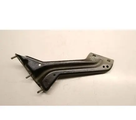 Audi Q5 SQ5 Fender mounting bracket 8R0821136