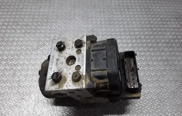 Audi A4 S4 B5 8D ABS Pump 0273004132 0265216411 8E0614111