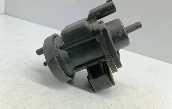 Mercedes-Benz C W203 Turbo solenoid valve A0005450427 0005450427