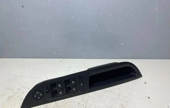 BMW 5 E60 E61 Electric window control switch 9122110