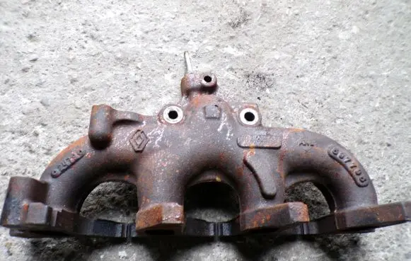 Renault Megane III Exhaust manifold 8200597795