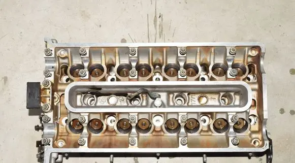 BMW X5 E53 Engine head 7512603