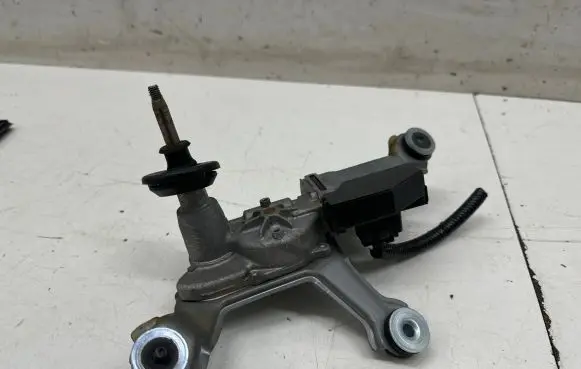 Toyota RAV 4 (XA50) Rear window wiper motor 8513042101
