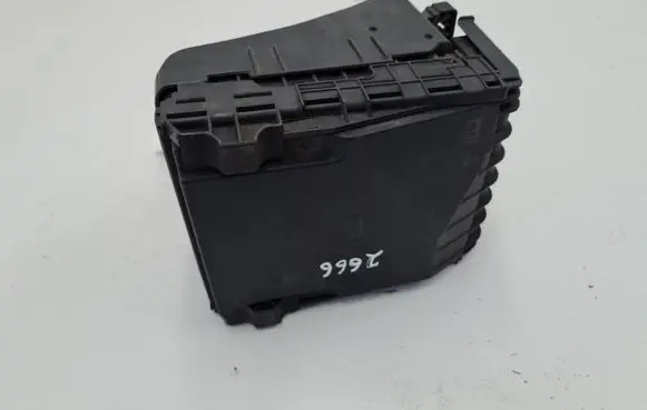 Volkswagen PASSAT B6 Fuse module 3C1941823