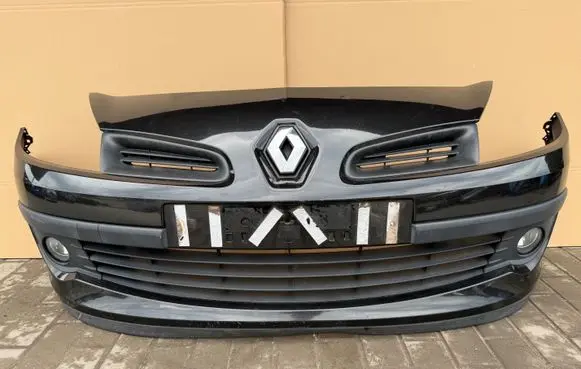 Renault Clio III Front bumper 8200402106