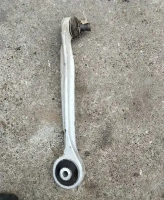 Volkswagen PASSAT B5.5 Front lower control arm/wishbone