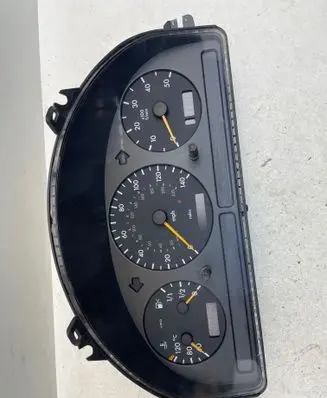Speedometer (instrument cluster)