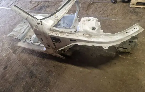 Volvo V90 Cross Country Front quarter panel 