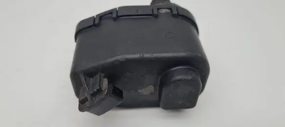 Audi 80 90 S2 B4 Headlight level adjustment motor 321941295 00437573