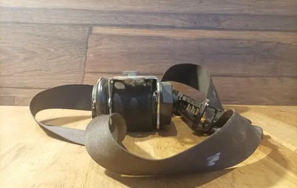 Mercedes-Benz B W245 Front seatbelt