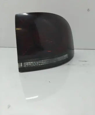 Volkswagen Touareg I Rear/tail lights 7L6945096K