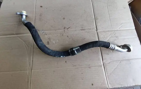 Volvo XC90 Air conditioning (A/C) pipe/hose 31497424