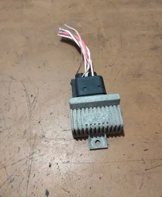 Renault Megane II Glow plug pre-heat relay 7700115078