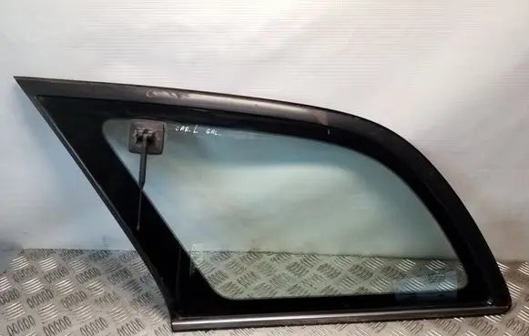 Toyota Avensis T250 Rear side window