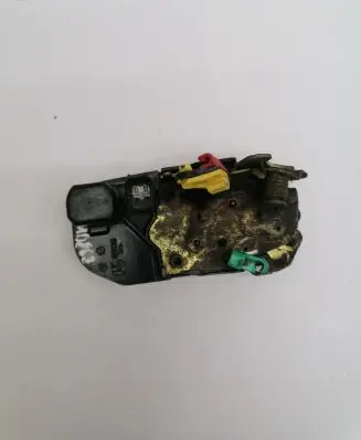 Chrysler 300 - 300C Front door lock H9914