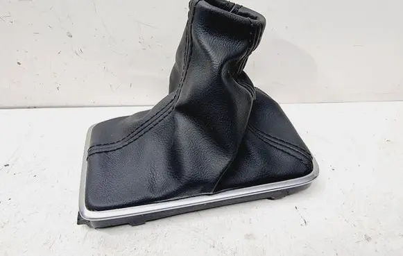 Volvo V40 Cross country Gear lever shifter trim leather/knob 31367375