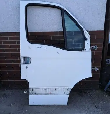 Opel Movano B Front door