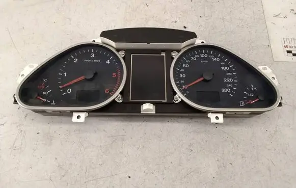 Audi Q7 4L Speedometer (instrument cluster) 5550007301