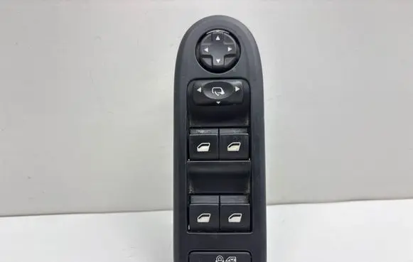 Peugeot 508 Electric window control switch 98026370ZD