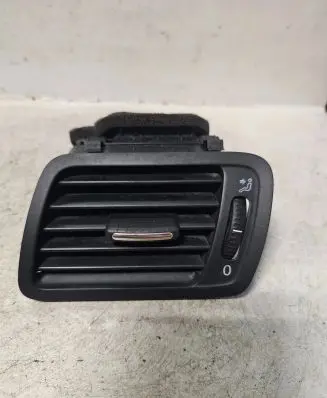 Volkswagen PASSAT B6 Dashboard side air vent grill/cover trim 3C1819701E P0108666 T0024359