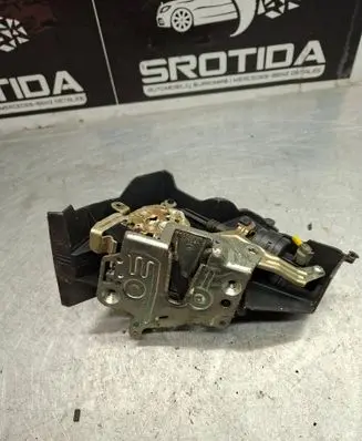 Mercedes-Benz E W210 Rear door lock 2027300535
