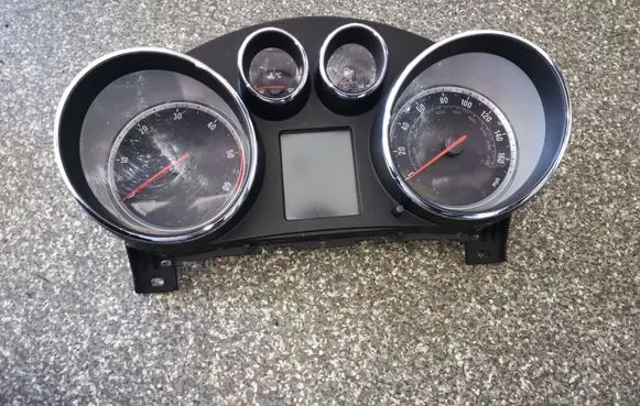 Opel Insignia A Speedometer (instrument cluster) 20980569
