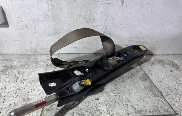 Volvo XC90 Front seatbelt 8092 00418092