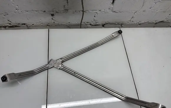 BMW X7 G07 Fuel tank mounting bracket 7468283