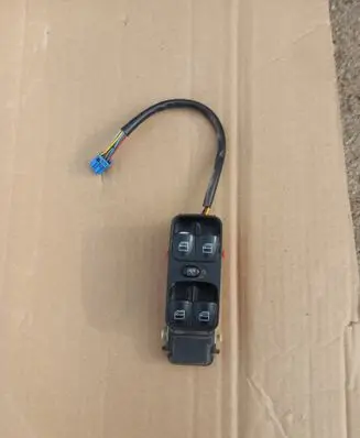 Mercedes-Benz C W203 Electric window control switch A2038210679