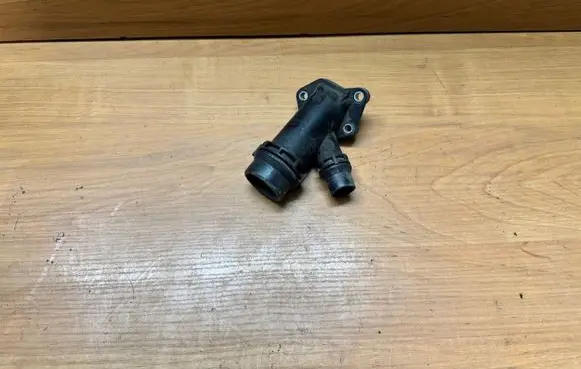 BMW 5 E60 E61 Engine coolant pipe/hose 11122247744