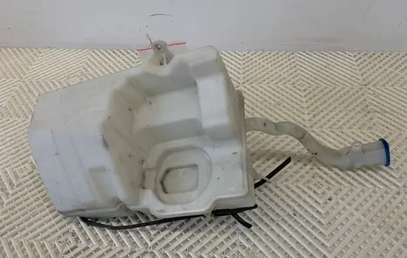 Volvo XC60 Windshield washer fluid reservoir/tank 30753424