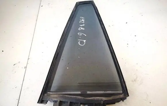 Rear vent window glass