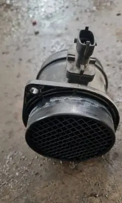 Volvo V50 Mass air flow meter 30785472 0281002972