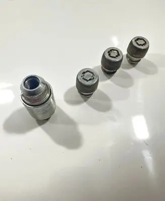 Hyundai Ioniq Nuts/bolts 