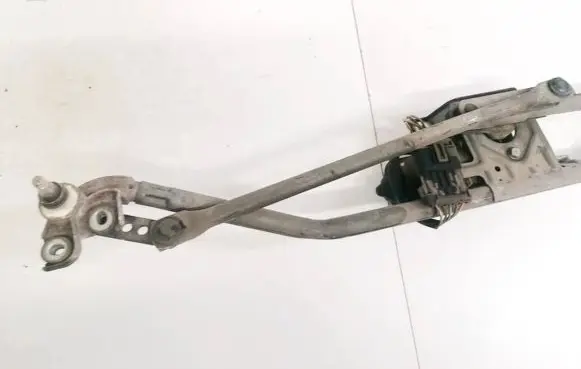 Opel Zafira A Front wiper linkage and motor