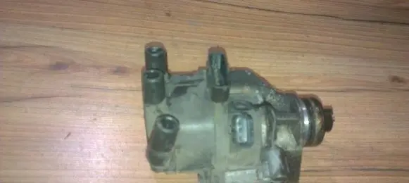 Mazda 323 Spark distributor t2t58471 b3m5
