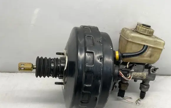 Mercedes-Benz ML W163 Brake booster A1634300130