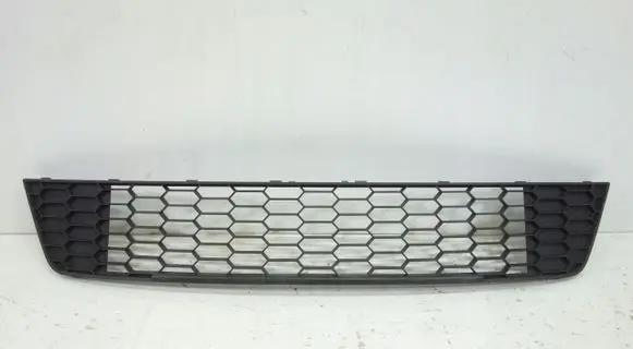 Skoda Octavia Mk3 (5E) Front bumper lower grill 5E0853677B