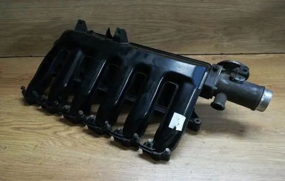 BMW 5 E60 E61 Intake manifold 7790700 7790701
