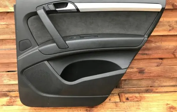 Audi Q7 4L Rear door card panel trim