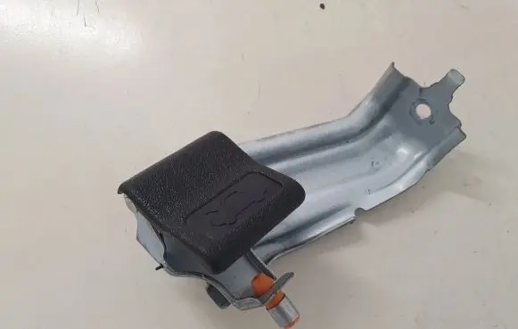 Subaru Outback (BS) Engine bonnet (hood) release handle