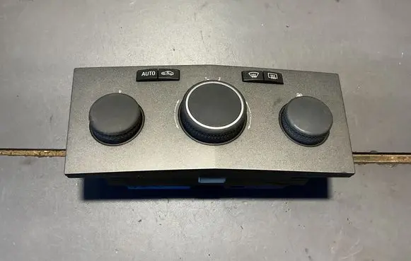 Opel Astra H Climate control unit 13122963 15102004 901512400003