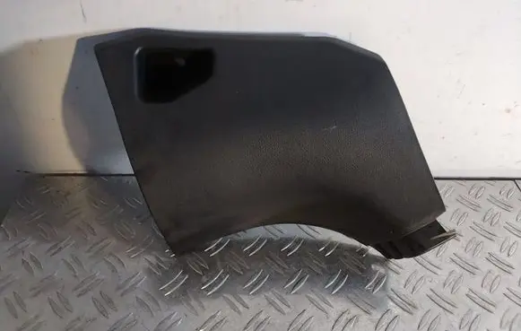 Foot area side trim