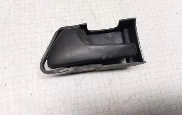 Volkswagen Golf III Front door interior handle 1H0837141