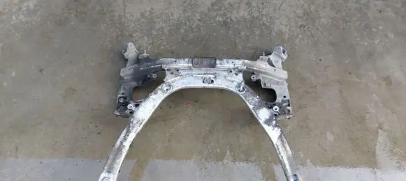 BMW 5 E60 E61 Front subframe 6759461 6759462