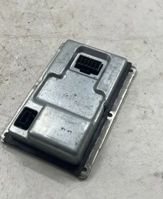 Audi A4 S4 B6 8E 8H Voltage converter/converter module 89021219 39315121
