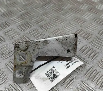 Porsche Cayenne (9PA) Fender mounting bracket 95550160900