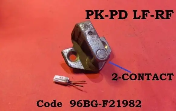 Ford Focus Front door lock loop/hook striker 96BGF21982AJ 96BGF21982