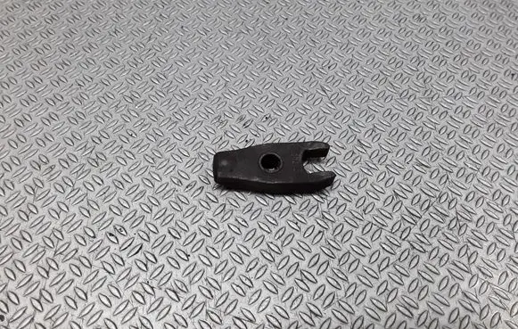 Peugeot 406 Fuel Injector clamp holder